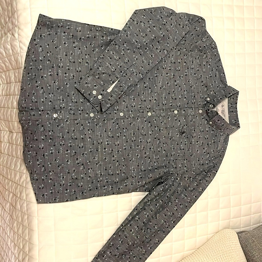 Men’s Collared Shirt. Size Large. Penguin brand. Pristine condition.